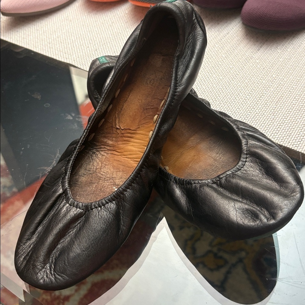 Tieks black Leather ballet Flat Shoes. Size: 9M, made in Italy ,folding flats - Picture 10 of 11
